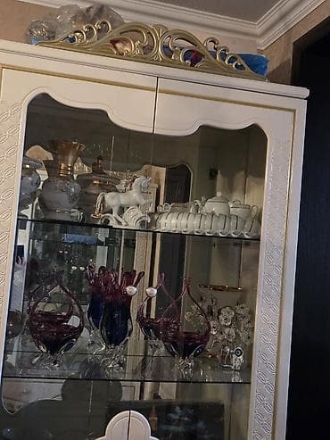 Dolab vitrinləri: Şüşəli dolab vitrini — 3
