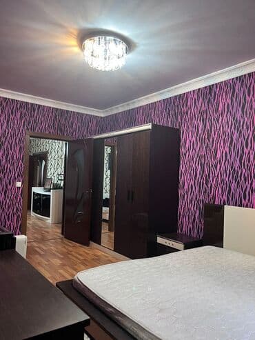 piano şəkilləri: Satılır: Qonaq otağı mebel dəsti Tərkib: - Ağ-qara rəng çalarlarında — 3