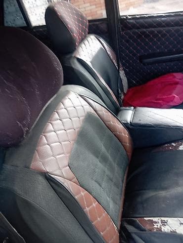 hundur masin: VAZ 2106 sedan - Kuzov: 4 qapılı, bej rəng, klassik xrom detallarla - — 7