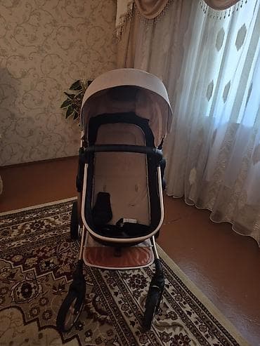 Araba-beşiklər: Çıxarıla bilən beşikli araba, Yaş: <1 ay — 2