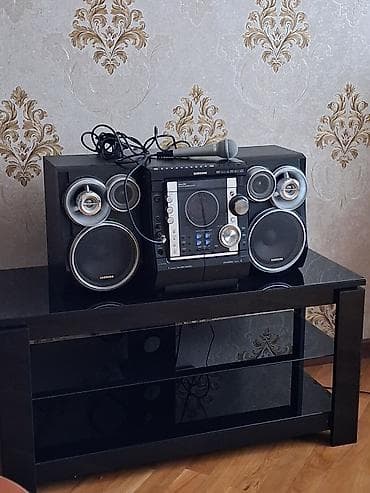 dgi mikrofon: Samsung mini hi‑fi musiqi sistemi + 2 ədəd səsucaldan və mikrofon — 1
