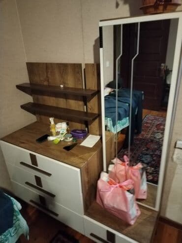 Masalar və oturacaqlar: İkinəfərlik çarpayı, Dolab, İşlənmiş — 3