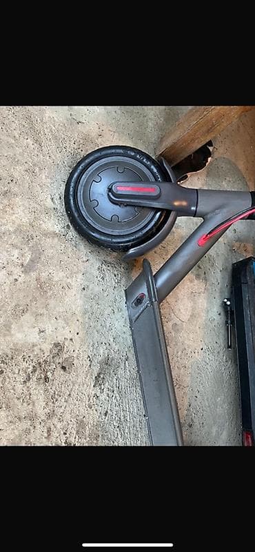 elektrik skuter satilir: Porodo elektrik skuter Batareka dəyişilməlidir qalan hərşey işləkdir — 1