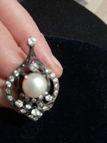 halqa sirqalar: Dest(üzük,sırga)
gümüş,mirvari
Hindistanan getiriblər — 3