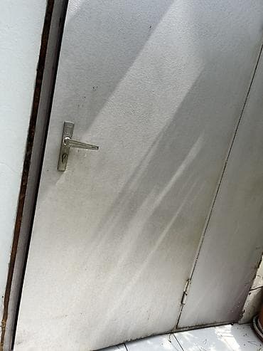 Metal qapı – iki qanadlı Demir darvaza zamokla uzunluq 2.60 eni 1.50 lalafo.az -da Metal qapı – iki qanadlı Demir darvaza zamokla uzunluq 2.60 eni 1.50