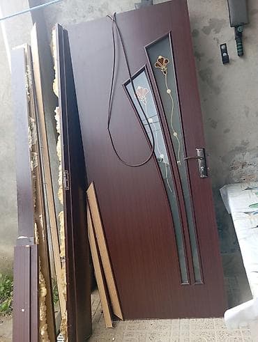 ümüd aqro: 4 ədəd qapı. Qiymətdə danışmaq olar. Mebel qapısı dəsti – şüşəli — 1