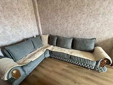 divan taxt: Divan satılır 550₼. Açılır bazası var.Ünvan Saray mtk. 9358. Fatimə99 — 1