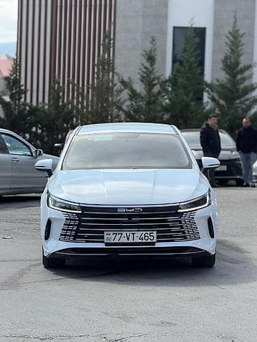 erikson t 28: BYD Qin Plus: 1.5 l | 2025 il 34000 km Sedan — 1