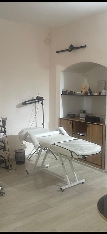 əmlak satışı saytları: Kosmetoloji kuşetkası satılır. Çox səliqəli istifadə olunub, rahat və — 4