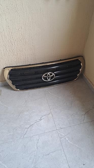 Toyota radiator barmaqlığı (ön panjur) - Orijinal Toyota emblemi ilə lalafo.az -da Toyota radiator barmaqlığı (ön panjur) - Orijinal Toyota emblemi ilə