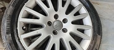 Колеса в сборе: Б/у Колесо Audi 215 / 45 / R 17, 5 Болтов — 2