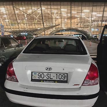 antikvar maşınlar: Hyundai Elantra: 2 l | 2004 il Sedan — 1