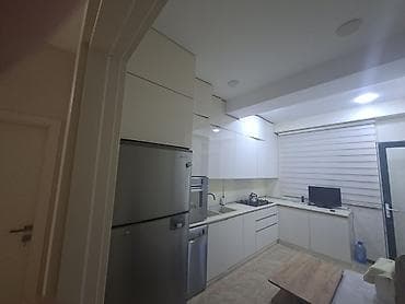 Razilaşma yolu ilə Ağ rəngli, müasir dizaynlı mətbəx mebeli dəsti - — 2