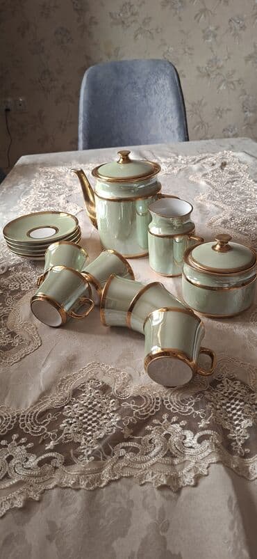 qedimi qab qacaq: Çay dəsti qədimi.yeni kimidir.çaşkanın birində kiçik qopma var.lakı — 3