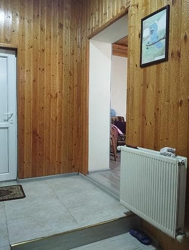 metbex naboru: Satılır: geniş və işıqlı zal üçün.Tam merkezde 3 otaq, 1 — 10