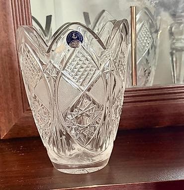 Vazalar: Bir vaza, Xrustal — 1