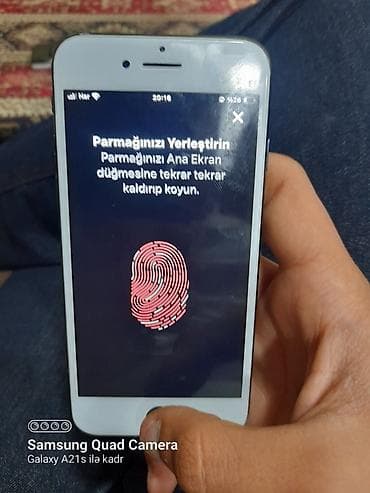 gence kamera: IPhone SE 2022, 64 GB, Qara, Qırıq, Barmaq izi, Simsiz şarj — 8