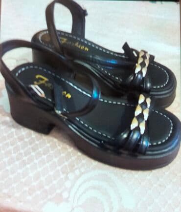 Charles&Keith, Ölçü: 36, rəng - Qara, Yeni lalafo.az -da Charles&Keith, Ölçü: 36, rəng - Qara, Yeni