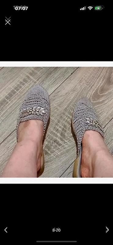 Босоножки, сандалии, шлепанцы: Her Biri Tecili 20 azndi‼️ çox münasib qiymete, baha alinib her biri — 8