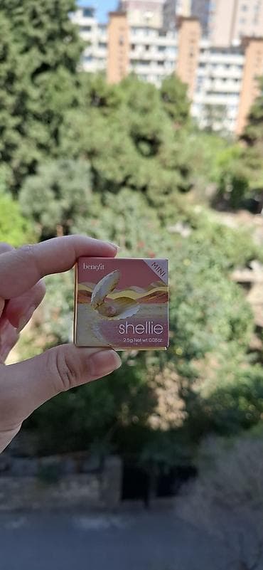 lil solid 2 plus: Benefit Cosmetics mini allıq kolleksiyası – 2.5 g (0.08 oz) hər biri — 3