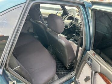 opel vectra 1996: Opel Vectra: 2 l | 1994 il 300303 km Sedan — 3