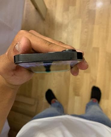 apple m1: IPhone 14 Pro, Graphite, Face ID — 4