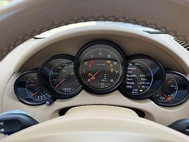Porsche Cayenne üçün premium interyerli SUV. Avtomobilin salonu bej — 7