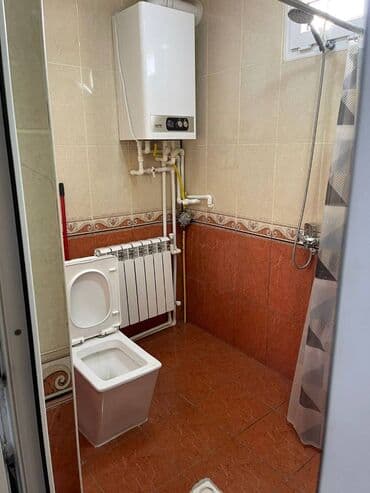 аренда дома на длительный срок: Təmirli, hər bir şəraitli,domofon mövcutdur. Terassası var. Qış — 17