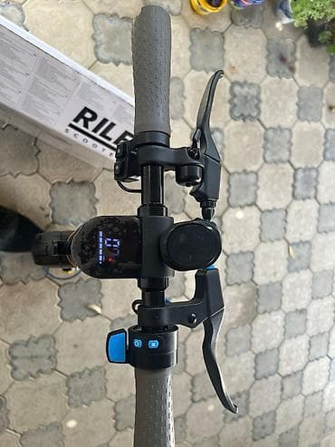 elektirikli mapet: Riley elektrik skuter - Rəqəmsal LED displey: sürət, batareya — 2