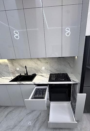 maskura nedir: Mətbəx mebel dəsti – müasir “L” planlama, bozumtul yüksək parlaq — 3