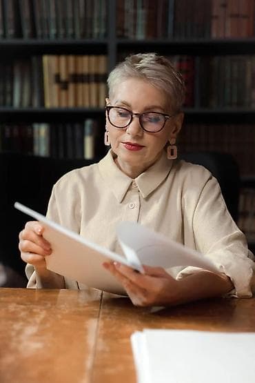 tesviri incesenet 7: Ofis menecer, katib tələb olunur, 46 yaşdan yuxarı, 6 ildən artıq təcrübə — 1