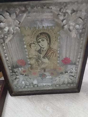 şəkilə: İkonalar – 2 ədəd, çərçivəli - Mövzu: Şərq xristian ənənəsinə aid iki — 4