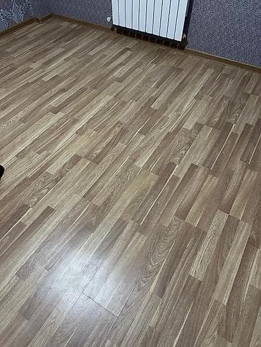 guess tekstil mmc: Laminat döşəmə – ağac naxışlı, açıq-qəhvəyi/boz tonlarda - Material — 1