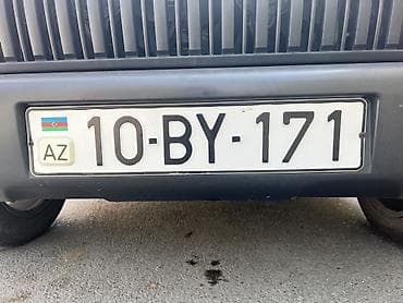 Aksesuarlar və tüninq: Dövlət nömrə nişanı: 10-BY-171 - Format: 10-XXX-XXX seriyası, “BY” — 1