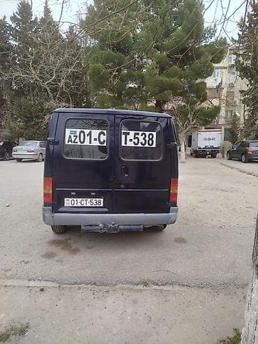 isuzu satisi: Ford Transit: 2.5 l | 2000 il 712008 km Van body type — 4