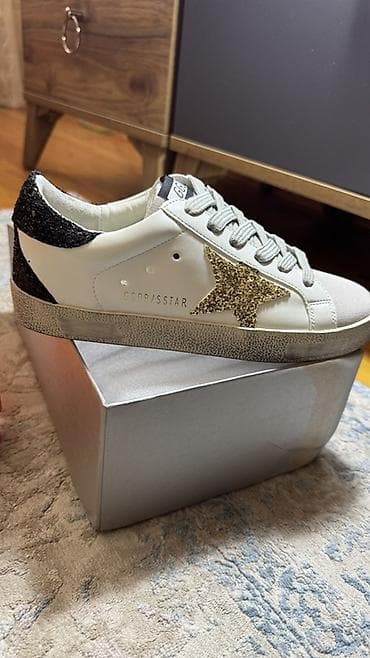 Кроссовки и спортивная обувь: Размер: 36, цвет - Белый, Новый — 1