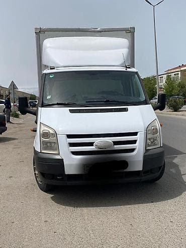 ford escort: Yükdaşıma üçün qapalı furqonlu kiçik tonnajlı yük avtomobili. - Ağ — 2