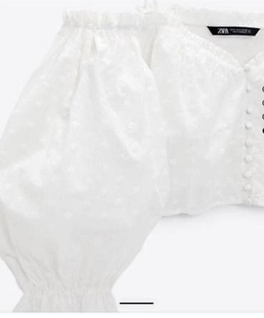 Zara markaAğ rəngli, çiyinüstü (off-shoulder) qısa bluz. - Brend — 4