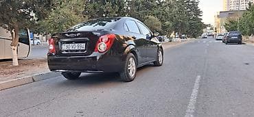 disklər 13: Chevrolet Aveo: 1.4 l | 2012 il 96482 km Sedan — 7