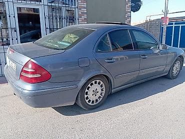 bmw e60 m: Mercedes-Benz 220: 2.2 l | 2005 il Sedan — 8