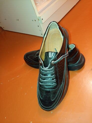 i̇sti kişi cemperləri: Məhsul: kişi üçün gündəlik/klassik üslubda ayaqqabı Brend/işarə: AKG — 4