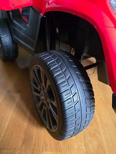 Детские электрокары: Maşın çöldə sürülmüyüb qətiyyən ancaq evdə 450 manata almışam təzə — 2