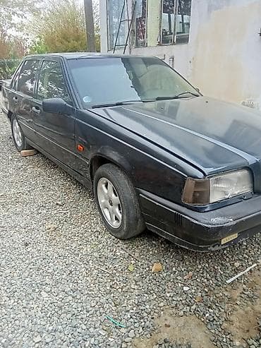 nur avto: Volvo 850 sedan Xüsusiyyətlər: - Kuzov: 4 qapılı sedan, qara rəng - — 2