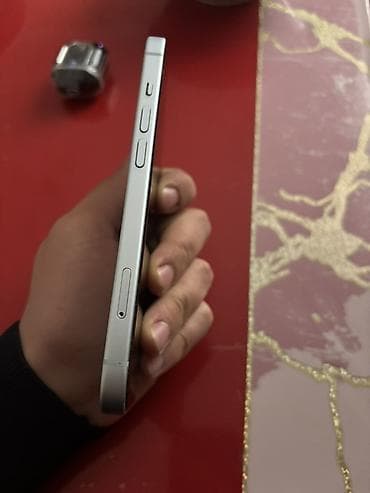 iphone 6 s ekran: IPhone 15, Ağ — 6