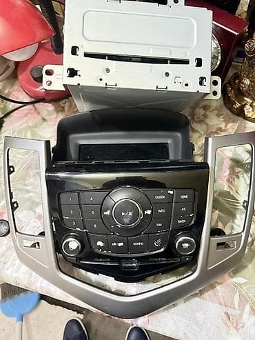 mp3 fm modulator: Chevrolet Cruze üçün orijinal multimedia/radio başlıq komplekti - — 1