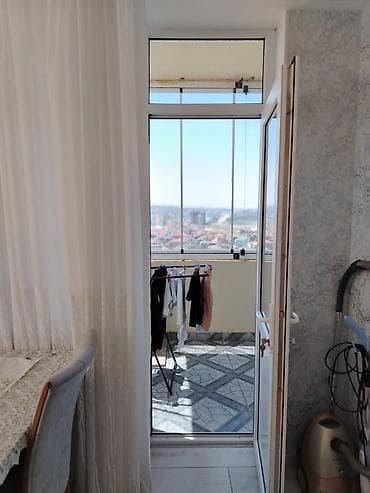 asma tavan: Mətbəx–studiya mebeli və interyer həlli - Planlaşdırma: açıq tipli — 8
