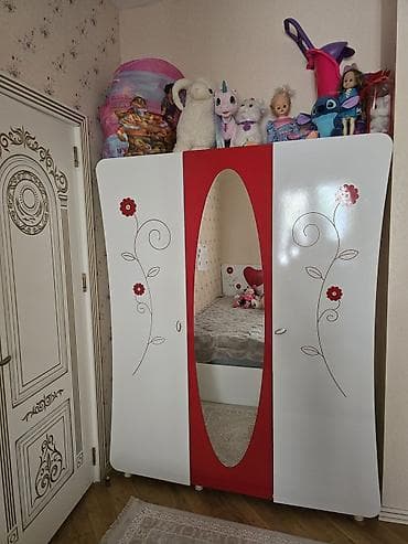 bal: Oğlan və qız üçün, 3 qapılı, Düz dolab — 1