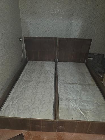 Çarpayılar Təzə kimidi.Yalnız dəmirləri yoxdur.1 ədədi 50 — 1