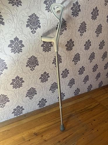 yerimek ucun celik: Tənzimlənən dirsəkaltı qoltuqaltı, gəzinti zamanı dəstək və stabillik — 2