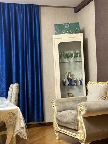 Ремонт и строительство: Qonaq otağı üçün mebel dəsti Tərkibi: - Geniş güzgülü bufet: 4 — 4